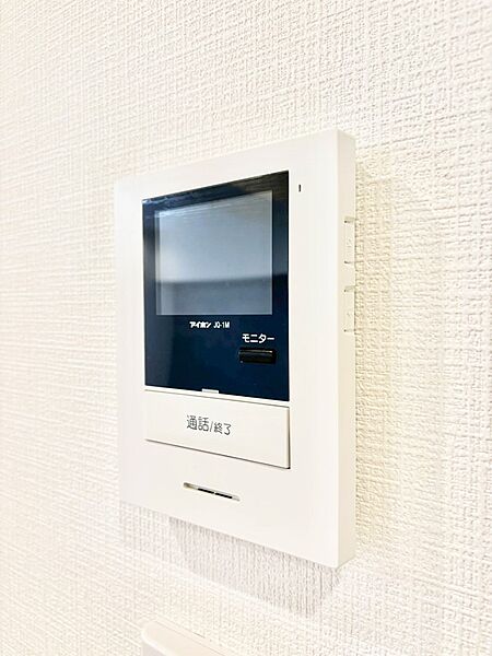 TVモニター付インターフォンが付いていてセキュリティ充実