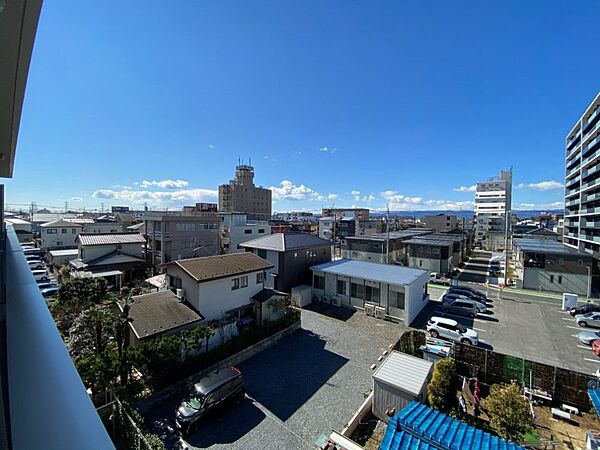 apartment 埼玉県東松山市神明町１丁目
地図を見る