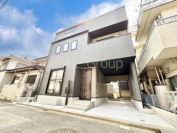 上質感あふれる外観デザイン。魅力の住まいを実現。 
