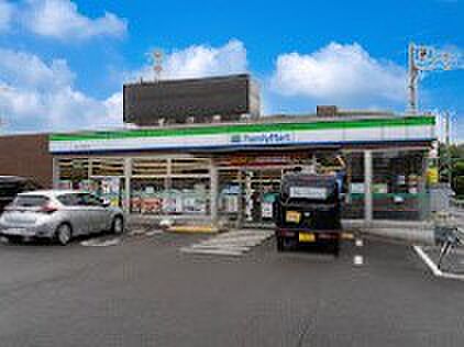 コンビニ 300m ファミリーマート 滝山中央通り店