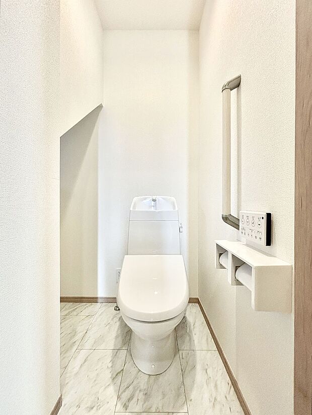 トイレは1階と2階それぞれに配置されていてとても便利です。 
