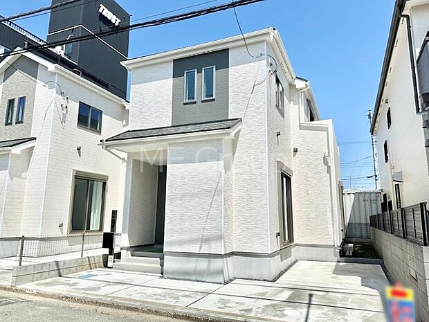 溢れる陽光でご家族の笑顔も輝く