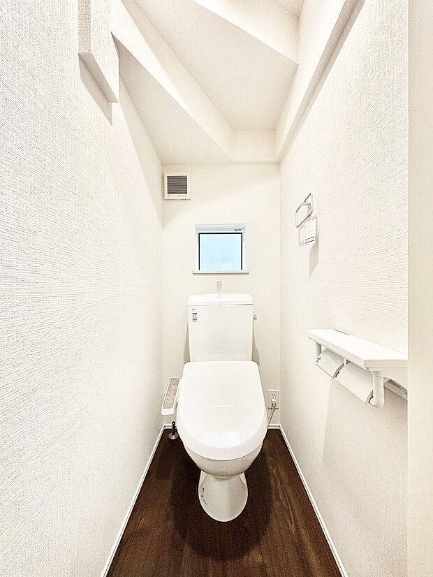 トイレは1階と2階それぞれに配置されていてとても便利です。