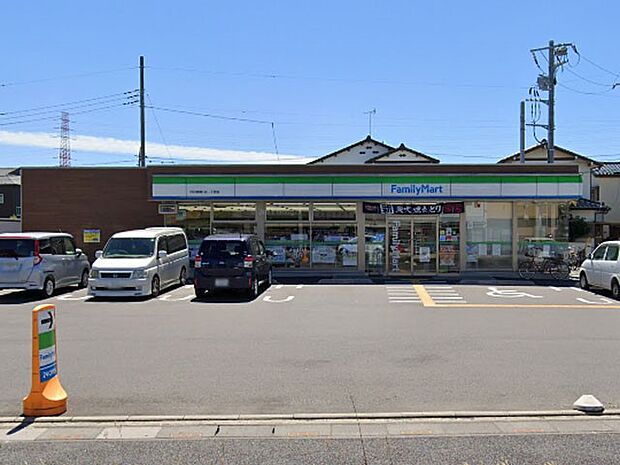 コンビニ 200m ファミリーマート川口南鳩ヶ谷一丁目店