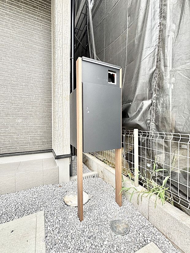 使い勝手のいいポスト一体型の宅配ボックス