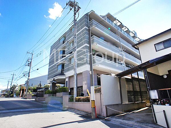 外観～弊社では無料オンライン相談を実施しております。お気軽にご相談ください～