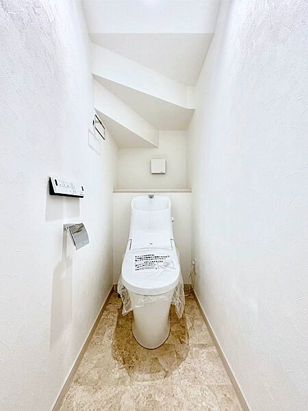 トイレは温水洗浄機能付き