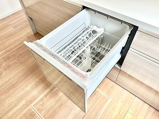 面倒なお片づけは食洗機にお任せ！家事の負担が減って、時間にも気持ちにもゆとりができます。