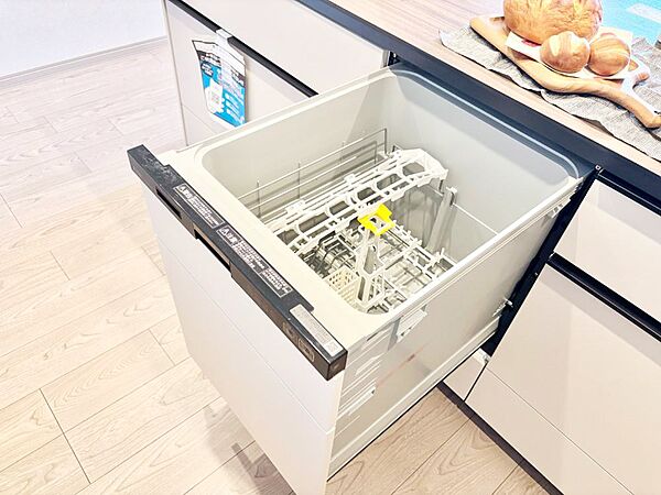 面倒なお片づけは食洗機にお任せ！家事の負担が減って、時間にも気持ちにもゆとりができます。