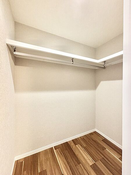 ウォークインクローゼットのある住まいでスッキリ快適な生活を