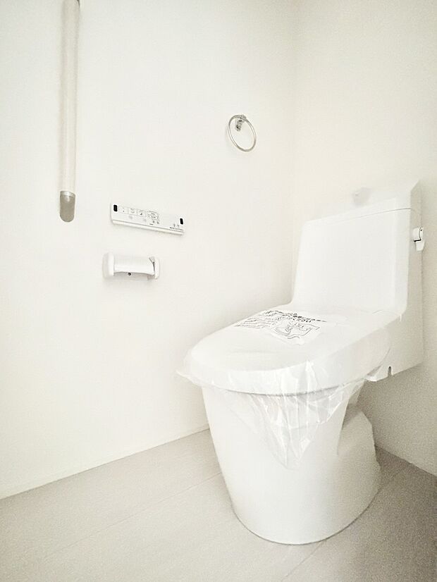 トイレは温水洗浄機能付き