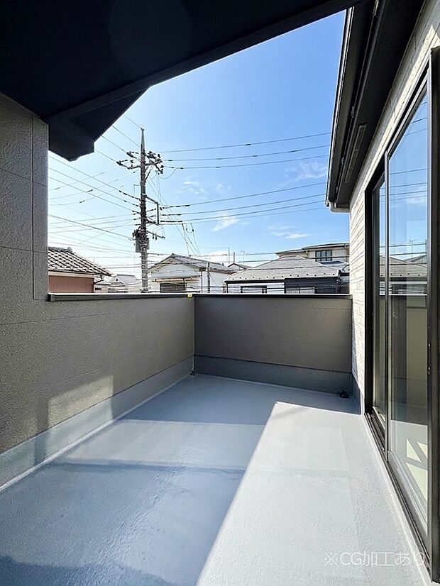 内装「無料オンライン相談」受付中！明るい陽光が降り注ぐゆったりバルコニーが2ヶ所。