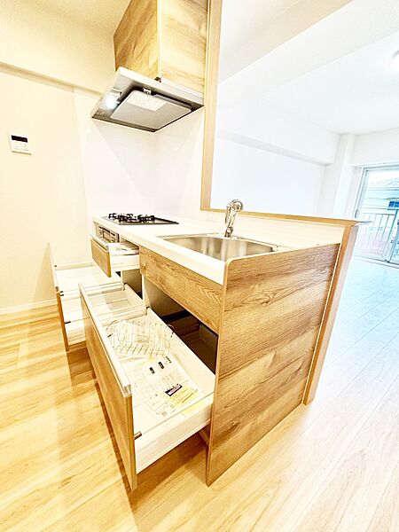 設備「無料オンライン相談」受付中！使いやすさを優先したスライド式収納タイプ！