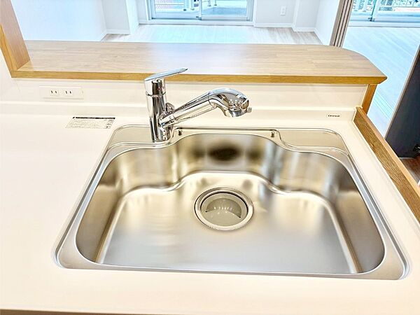 設備「無料オンライン相談」受付中！一つの水栓で水道水と浄水を使い分け。