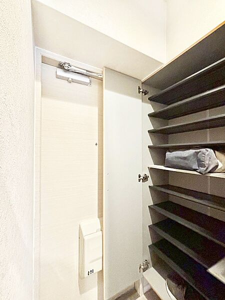 設備「無料オンライン相談」受付中！下駄箱の活用で玄関廻りはいつでもスッキリ