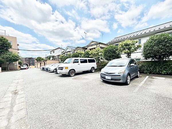 外観「無料オンライン相談」受付中！敷地内に駐車場施設