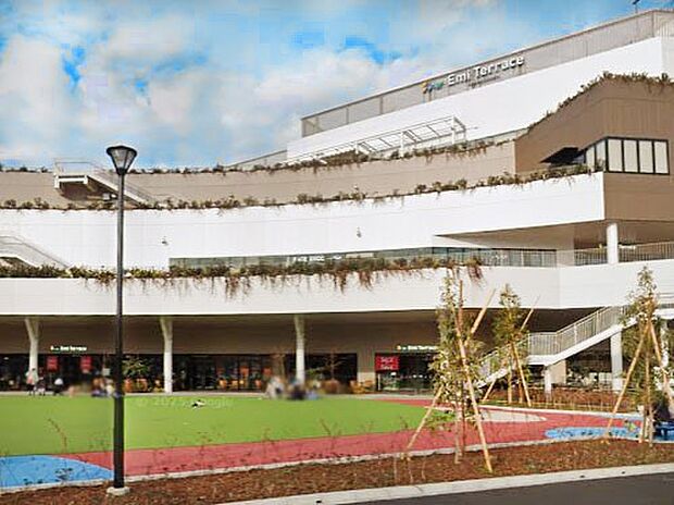 ショッピングセンター 1300m エミテラス 所沢
