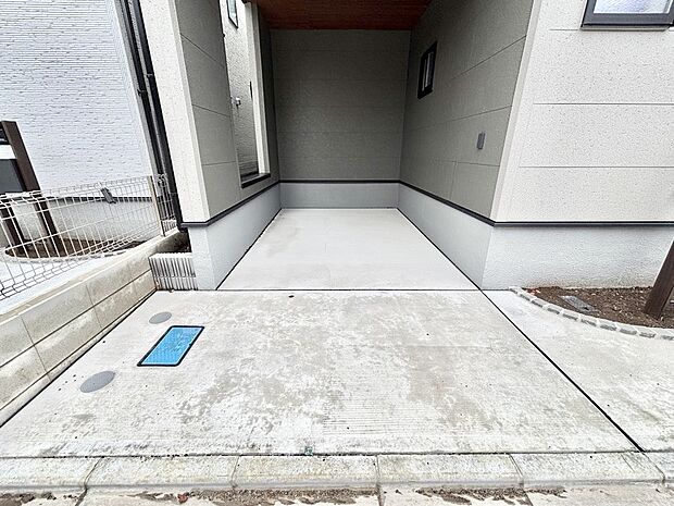 ビルトインタイプは大切なお車を傷や汚れから守ることができます。