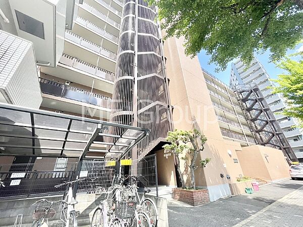 溢れる陽光でご家族の笑顔も輝く