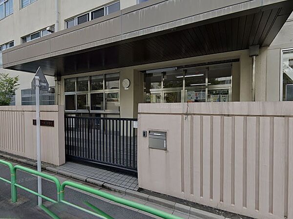 中学校 950m 板橋区立志村第二中学校
