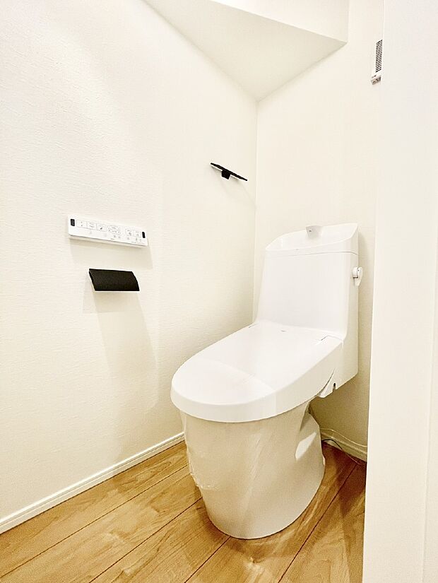 トイレは温水洗浄機能付き