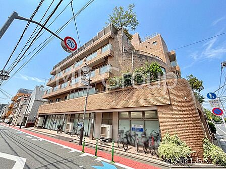 溢れる陽光でご家族の笑顔も輝く