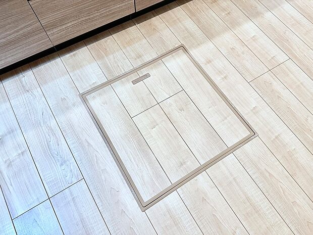 床下収納付き！日用品・非常用品の収納にも大活躍。