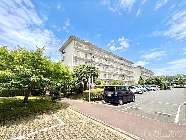 溢れる陽光でご家族の笑顔も輝く