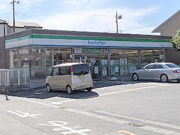 コンビニ 150m ファミリーマート 川口前川店