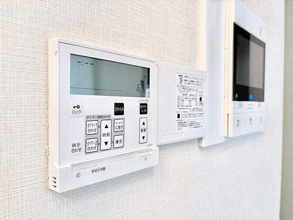 床暖房付きで冬もポカポカ。ご家族の憩いのスペースになりますね。