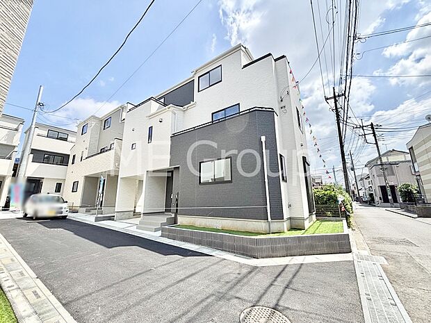 角地なので日当たりも良く、お家が堂々として見えます。