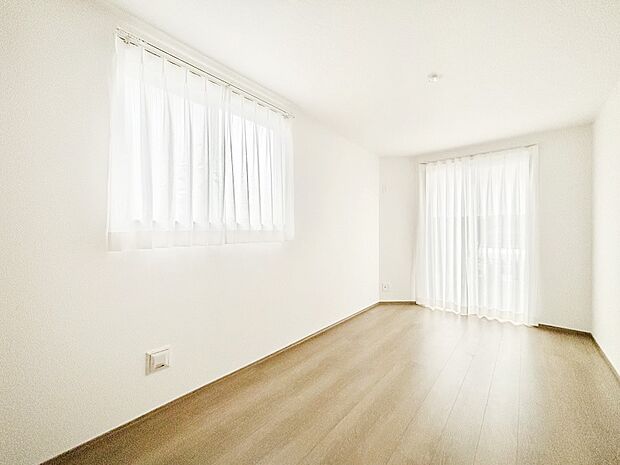 爽やかな日差しがお部屋全体を優しく包み込んでくれます　