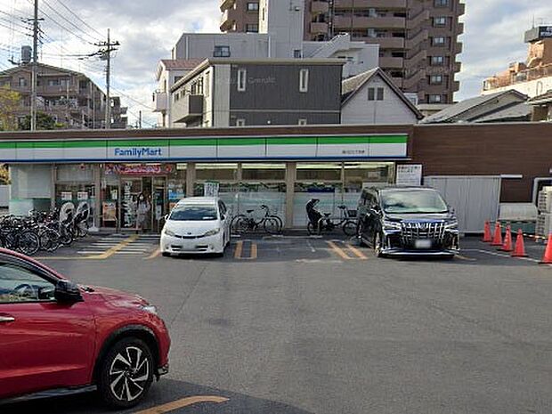 コンビニ 153m ファミリーマート 西川口三丁目店