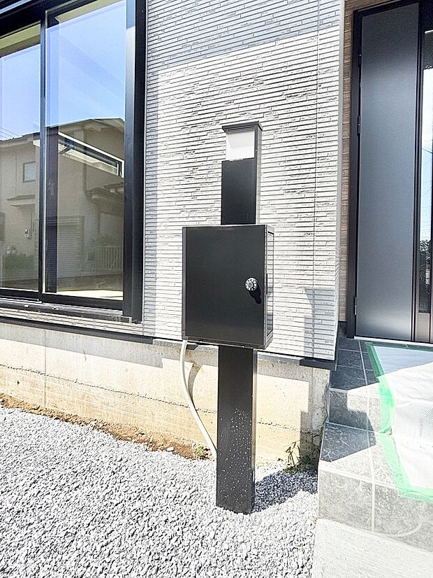 シンプルデザインのポスト。