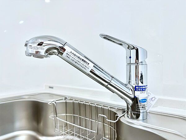 いつでも清潔なおいしいお水を。一つの水栓で水道水と浄水を使い分け。