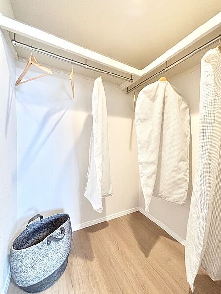 ウォークインクローゼットのある住まいでスッキリ快適な生活を