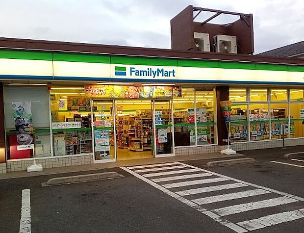 コンビニ 748m ファミリーマート 川越砂新田東店