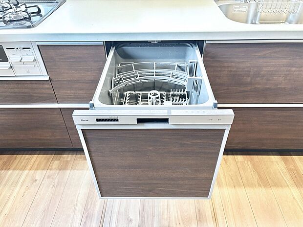 面倒なお片づけは食洗機にお任せ!家事の負担が減って、時間にも気持ちにもゆとりができます。