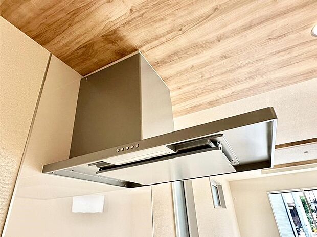 フラットタイプのレンジフード、お手入れがしやすいですね！