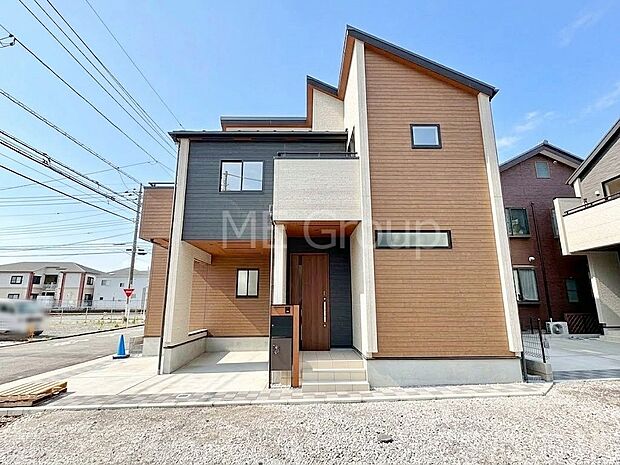 洗練された外観、上質な住空間が広がる室内は永く安心して過ごせる住居です。 