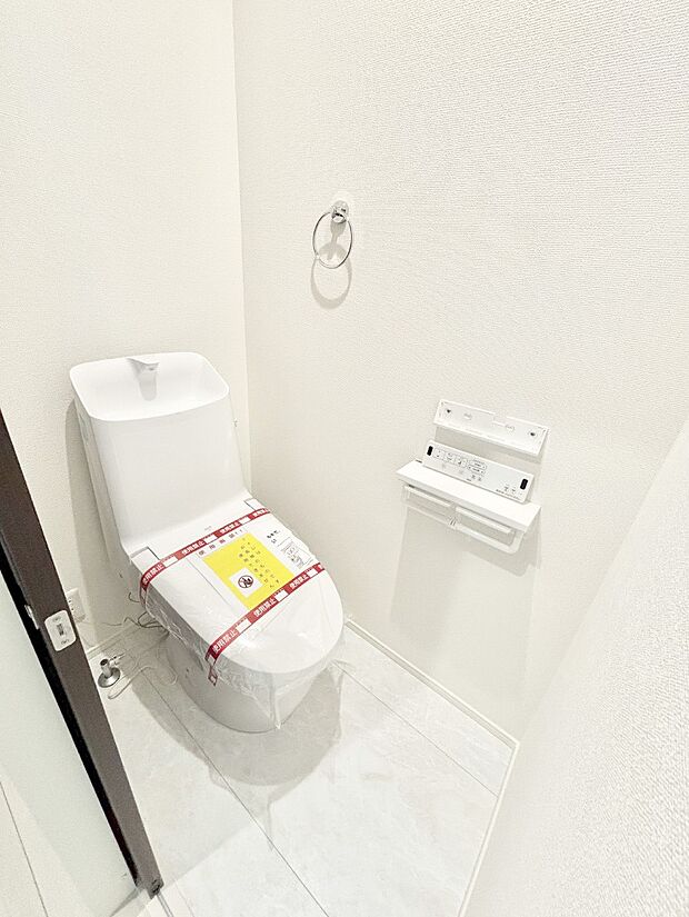 トイレは安心の2箇所！朝のバタバタも一安心です。 