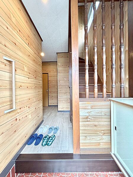 内装「無料オンライン相談」受付中！家族の帰宅やお客様をあたたかく迎える玄関