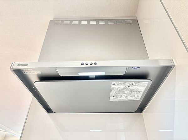 フラットタイプのレンジフード、お手入れがしやすいですね！