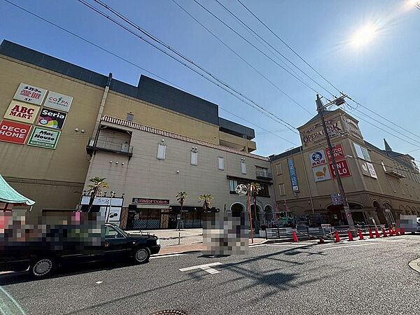 ダイエーグルメシティ住道店まで800m