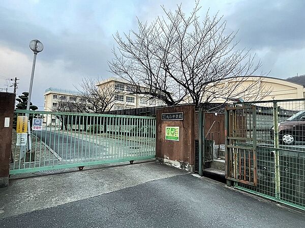 大東市立北条中学校まで900m