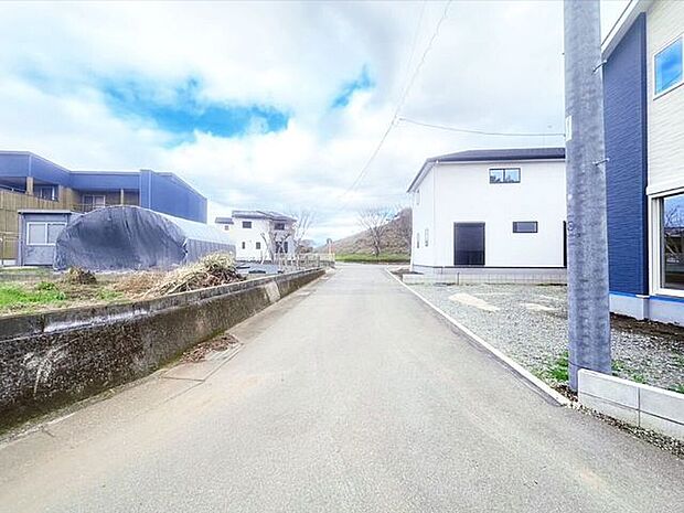 前面道路含む現地写真
