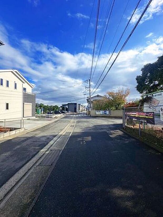 前面道路含む現地写真