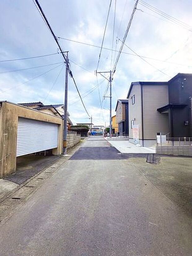 前面道路含む現地写真