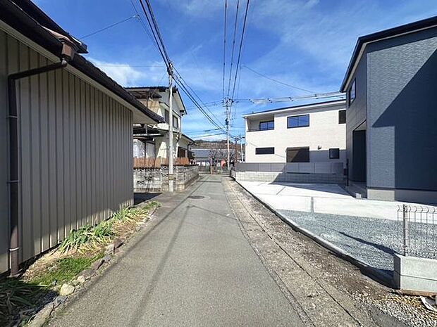 前面道路含む現地写真