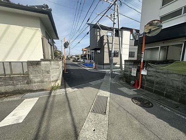 前面道路含む現地写真